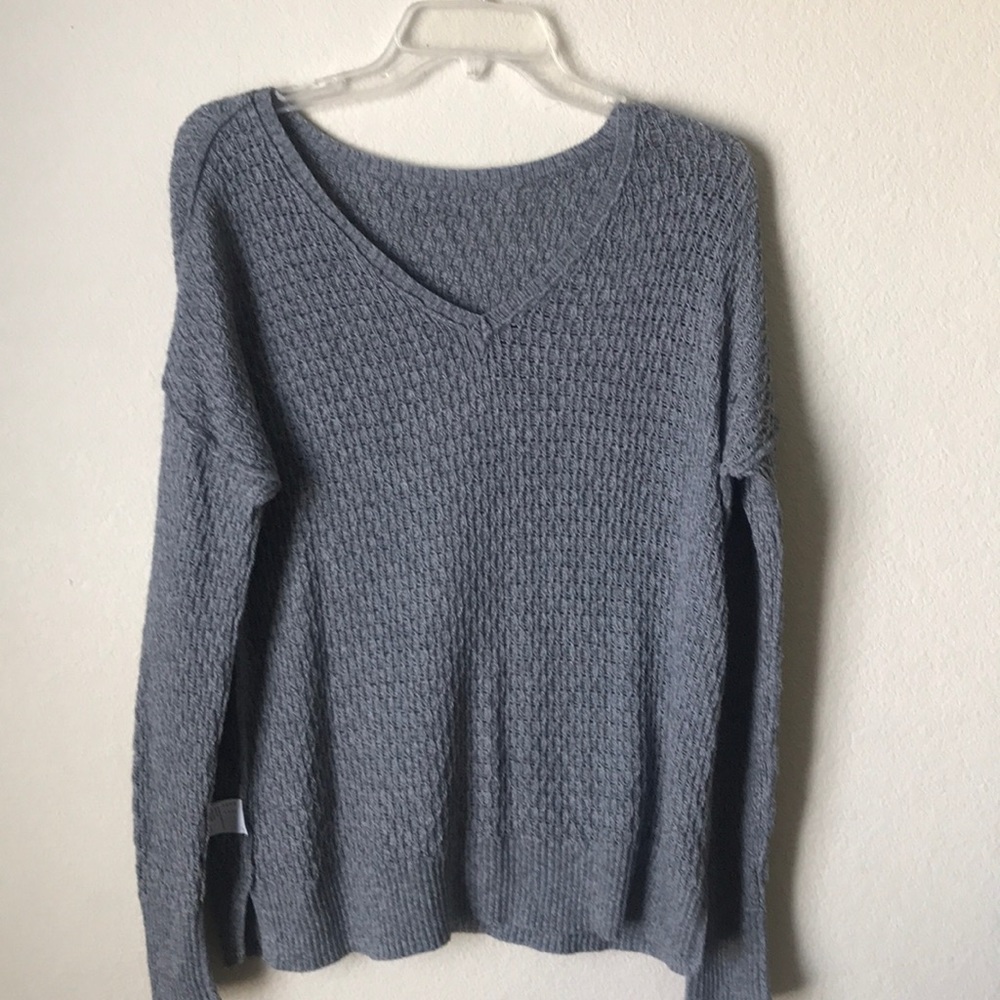 This is a nice cotton sweat shirt